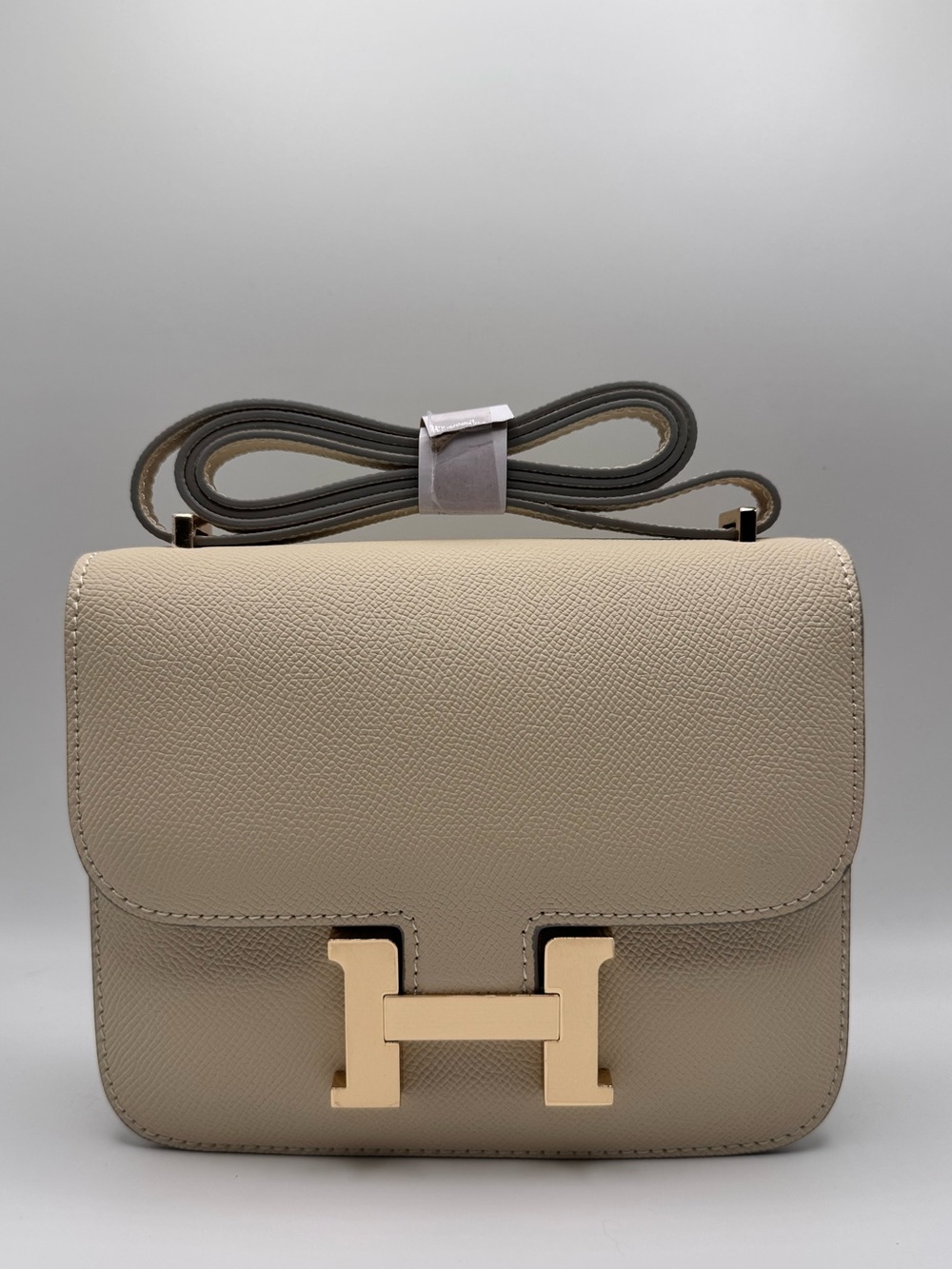 The Vivienne 18 - Vanilla